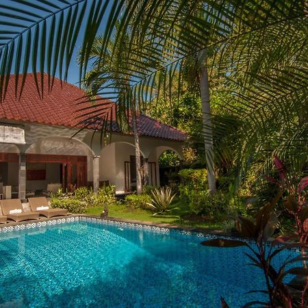 Villa Kelapa 러비나 외부 사진